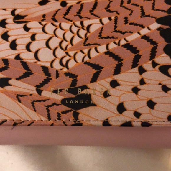 Ted Baker London Ferel Sunburst Feather Pink Leather Trifold Wallet NWT - Picture 7 of 15